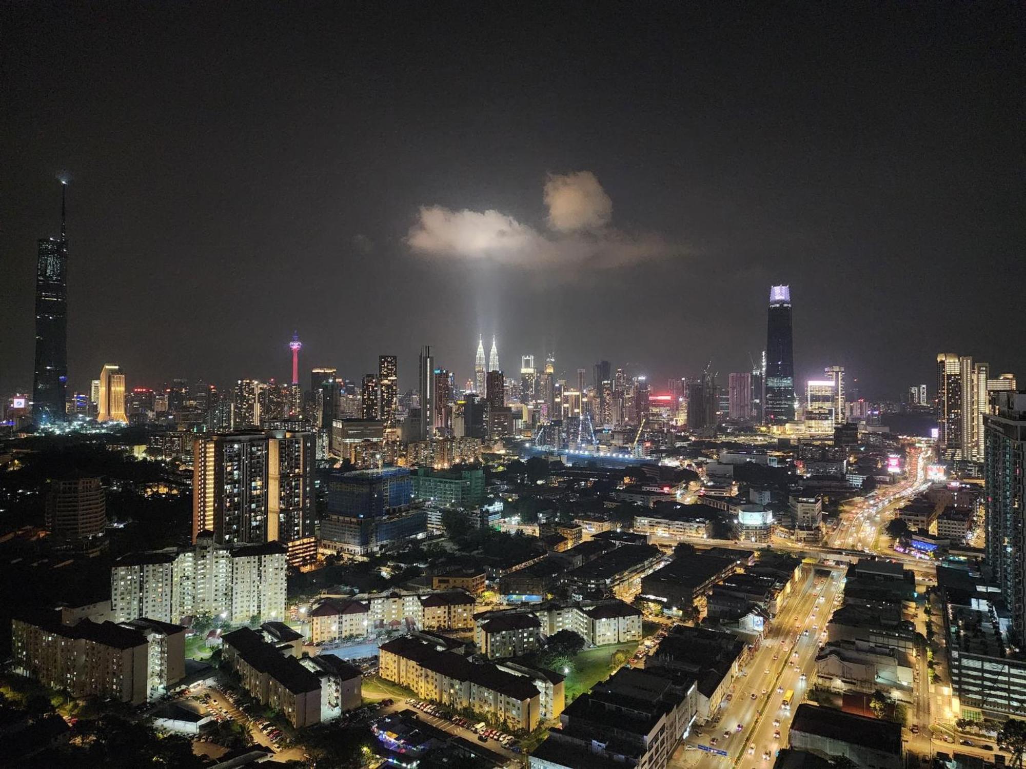 Tallest Concept Theme Suite Klcc กัวลาลัมเปอร์ ภายนอก รูปภาพ